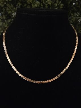 Classic Gold Tone Twist Chain Necklace